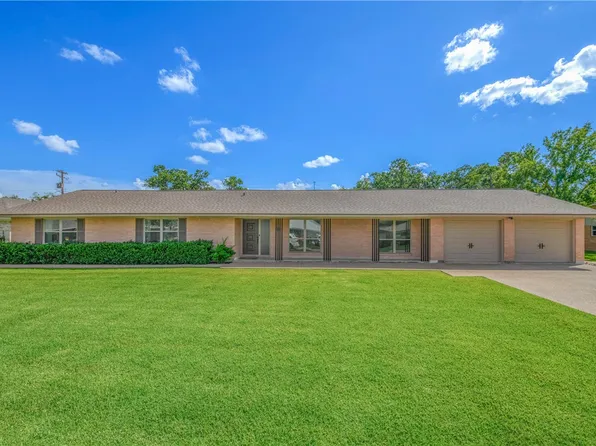 2308 Morningside Dr, Bryan, TX 77802