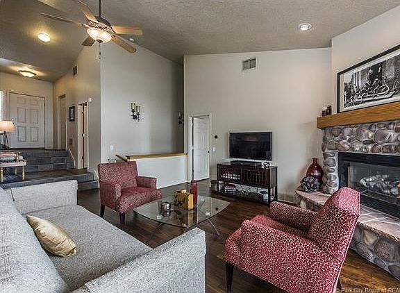 5th image of 3948 W View Pointe Dr