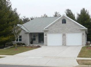 1414 American Eagle Dr, Slinger, WI 53086