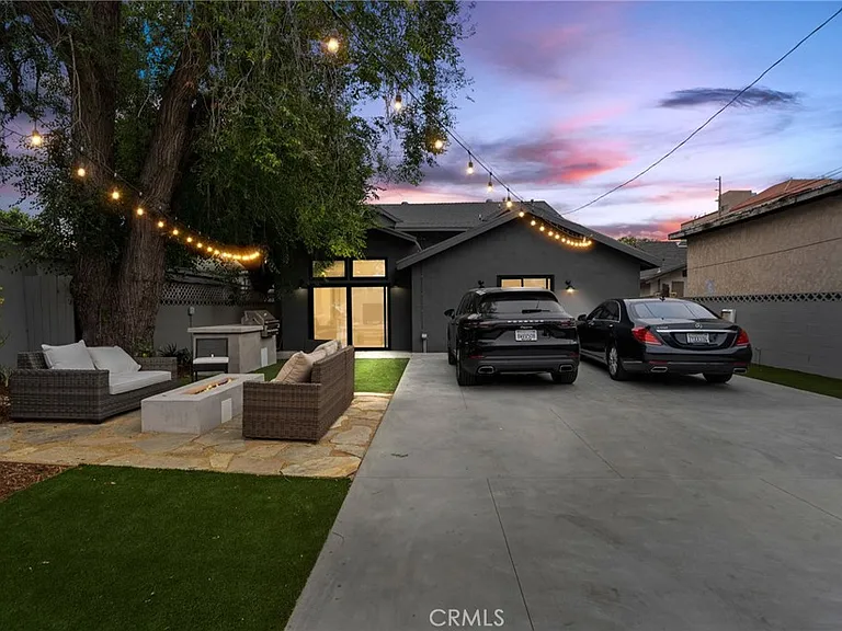 2428 Glyndon Ave — Photo 30