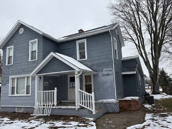 2nd image of 638 Leonard St