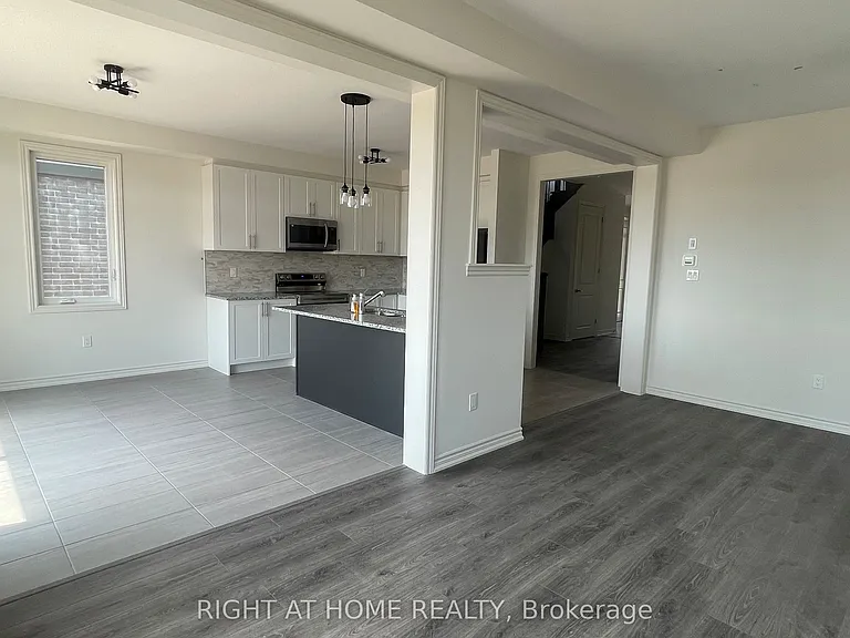 1054 Denton Dr — Photo 7