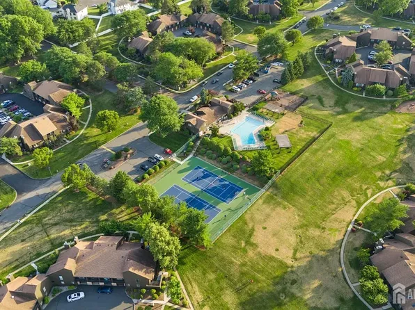 316 Westgate Dr, Edison, NJ 08820