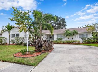8708 Palisades Dr, Tampa, FL 33615