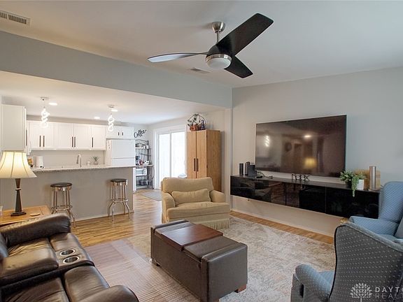 5th image of 7 Criswell Ln