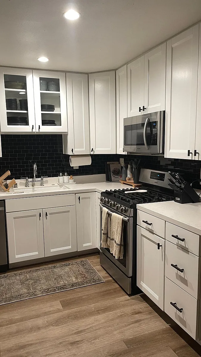 Building Photo - 393 Erbes Rd #6