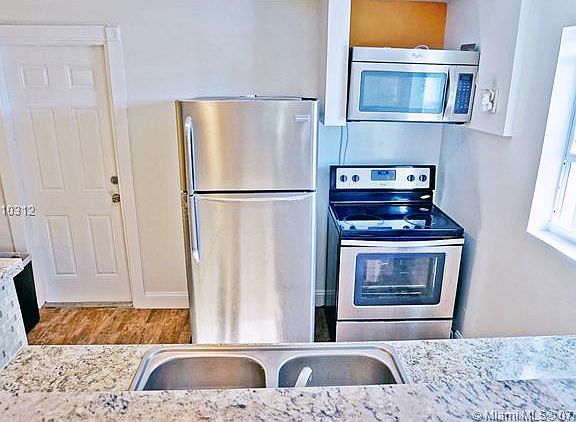 5th image of 223 NW 10th St