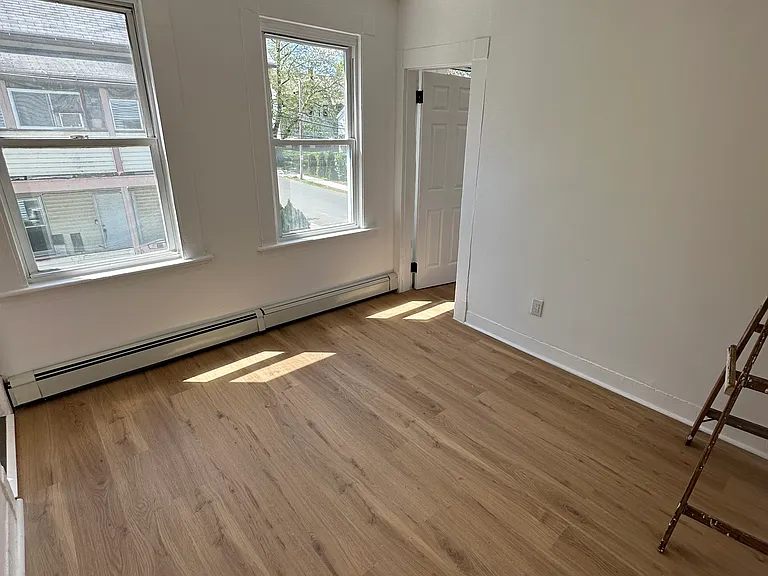 14 Crown St #2W — Photo 14