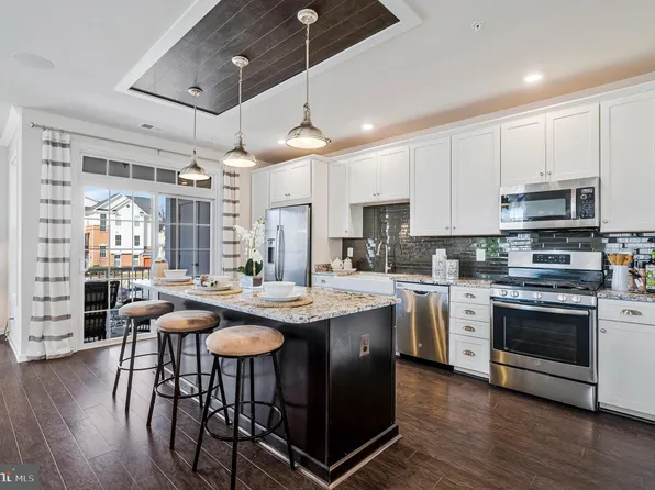 23215 Milltown Knoll Sq Unit 114, Ashburn, VA 20148
