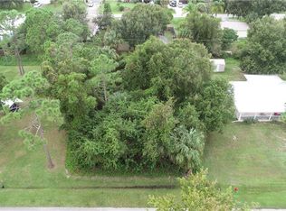 422 Pine St, Sebastian, FL 32958