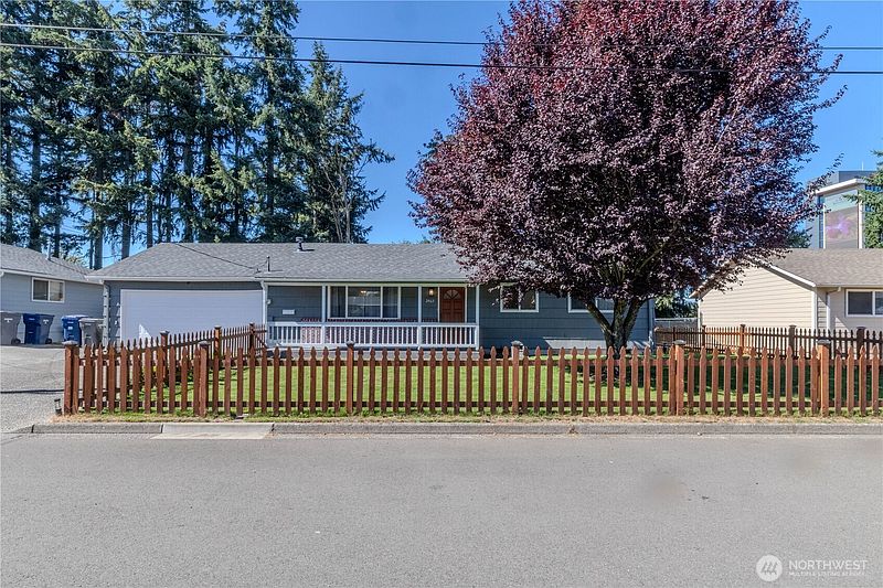 2nd image of 2465 24th Street SE