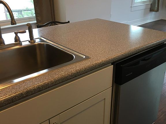 3rd image of 125 Bedford St #2