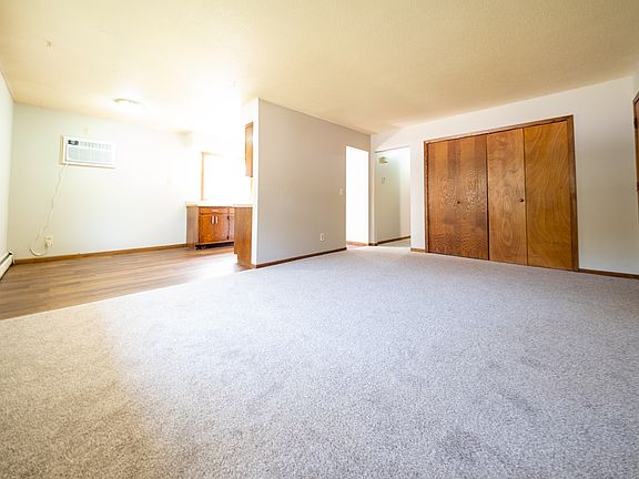 2nd image of 891 High St #4