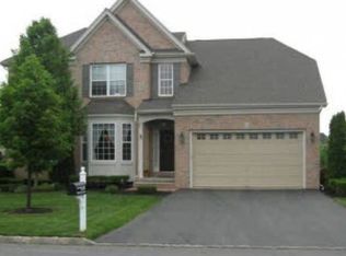 89 Crestview Dr, Clinton, NJ 08809