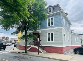 164 Dean St #2, Providence, RI 02903