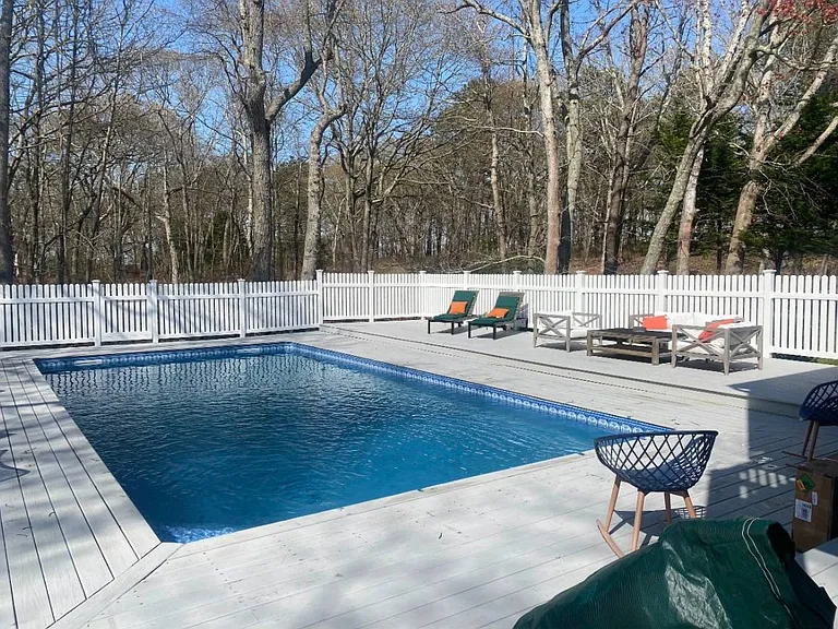 79 Spring Pond Ln — Photo 24