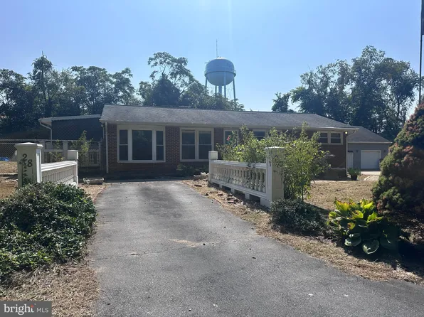 28 Hornets Nest Ln, Fredericksburg, VA 22405