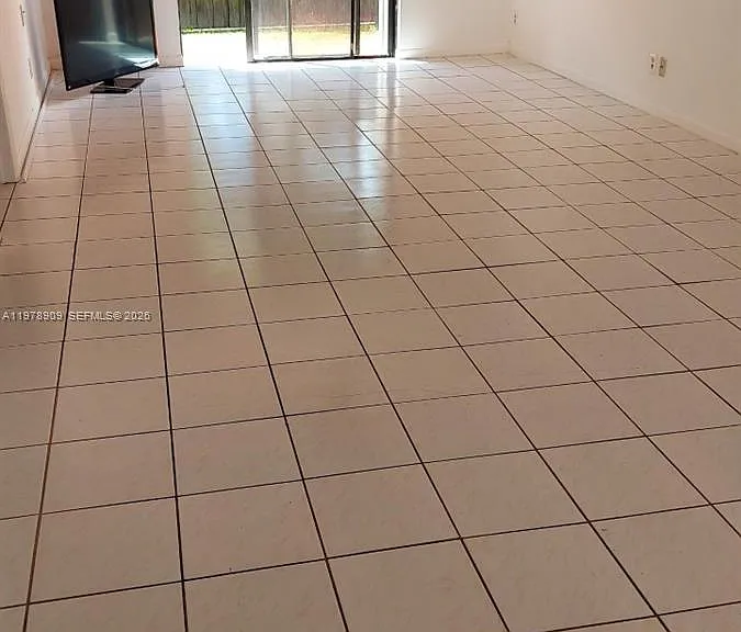 2240 Van Buren St #B1 — Photo 11