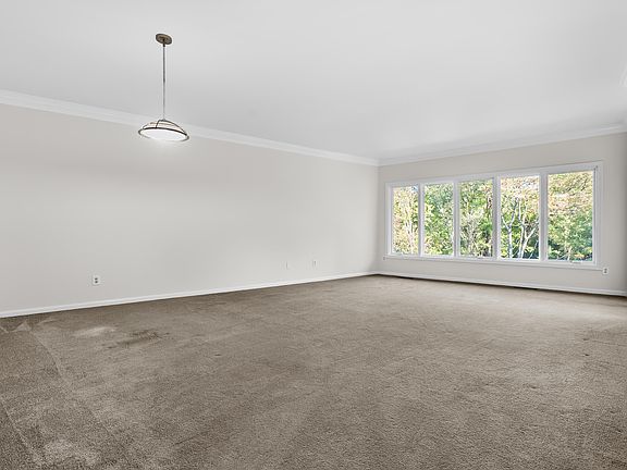 4th image of 4040 Greenleaf Cir APT 408