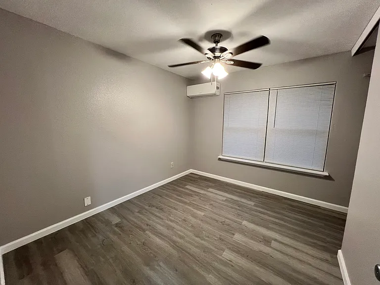 4330 Redstone Dr — Photo 11