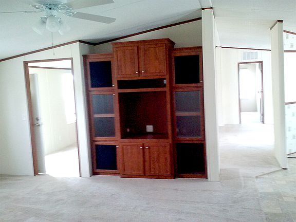4th image of 115 Redbird Ln