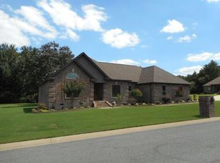 1320 Bent Tree Ln, Searcy, AR 72143
