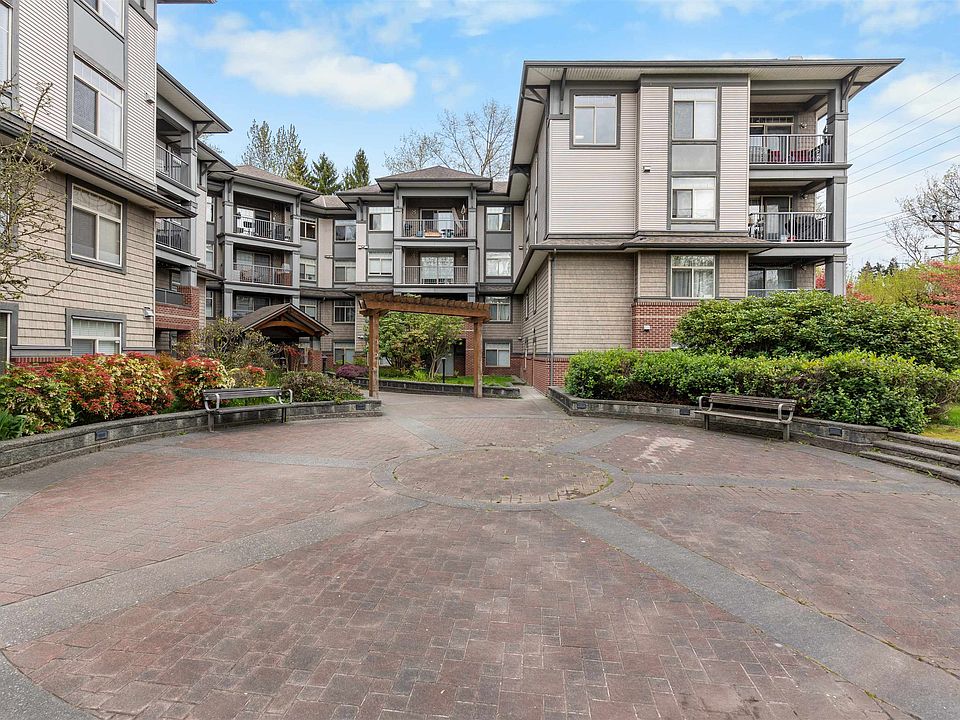 1st image of 12020 207a St #304