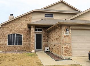 2049 Beacon Way, Fort Worth, TX 76140