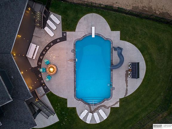5th image of 20806 Frances Cir