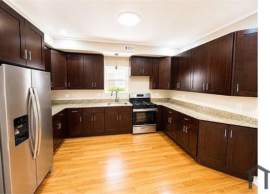 5th image of 7316 S Calumet Ave #1