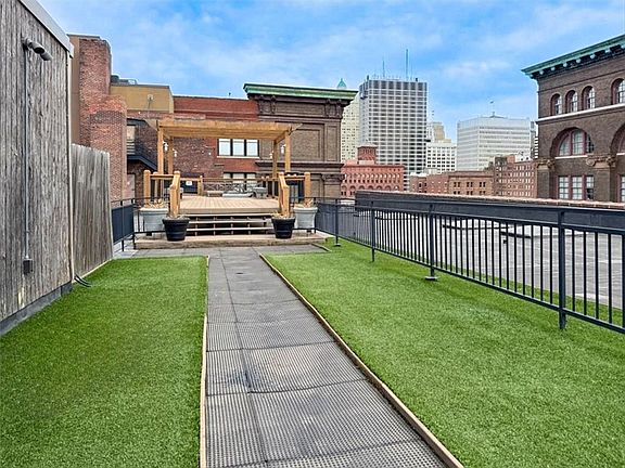 3rd image of 308 W 8th St APT 712
