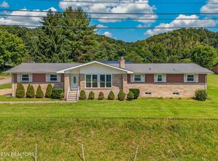 304 Russell Dr, Rogersville, TN 37857