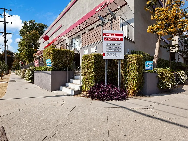 Sawtelle — Photo 21