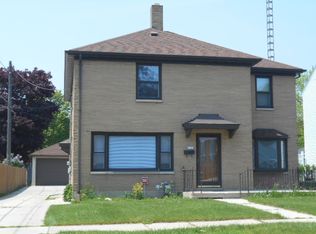 1112 N 16th St, Manitowoc, WI 54220