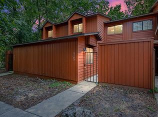 5703 SW 10th Pl, Gainesville, FL 32607