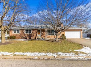 128 W Crestwood Dr, Morton, IL