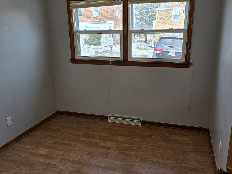 Building Photo 4