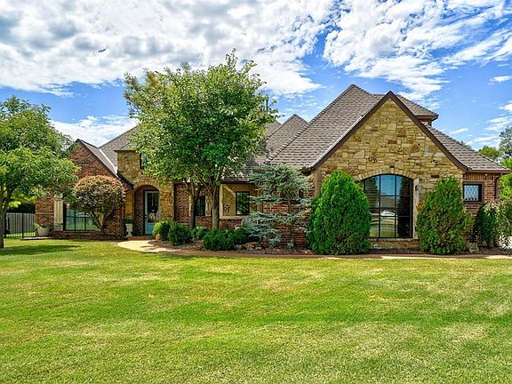 2nd image of 10845 W San Lorenzo Dr