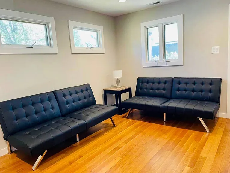 501 E Poplar Ave — Photo 9