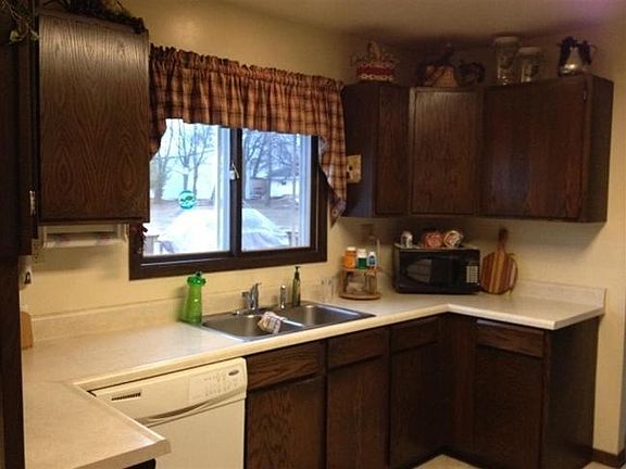 5th image of 1718 Hollister Ave