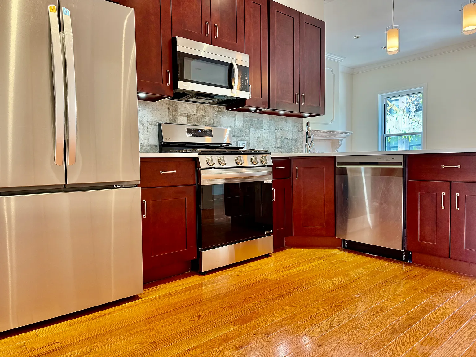 62 Huron St Floor 2 photo 1