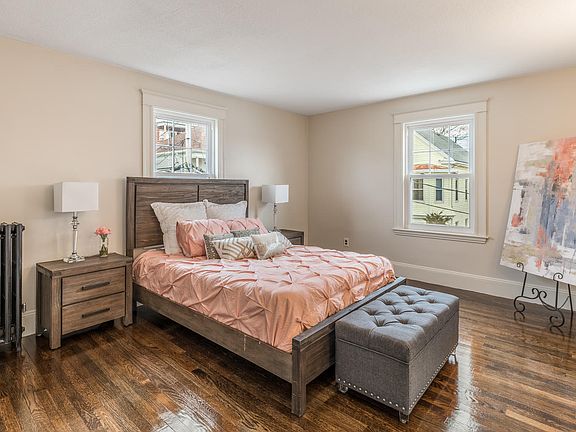 5th image of 4 Roslyn Street Ct