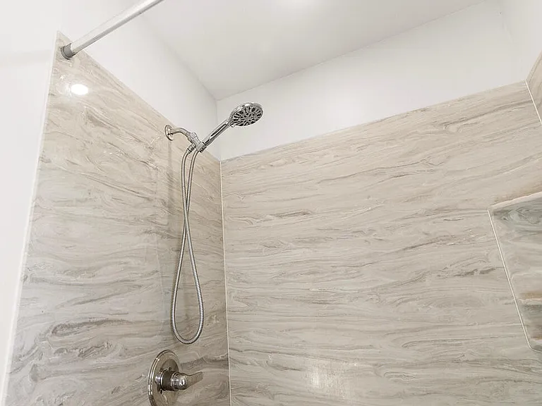 4712 Delamar Ave NE — Photo 23