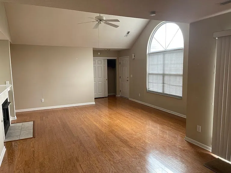7888 Meadowlark Ln N — Photo 7