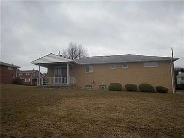 2nd image of 100 Tannen Dr
