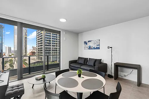121 NE 5th St #19-ID1505777P Photo 1