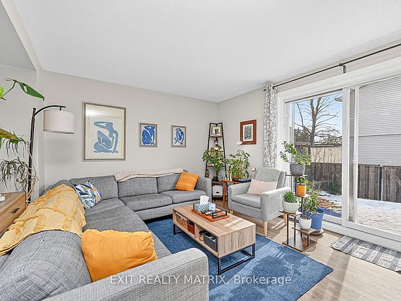 4th image of 1777 Lamoureux Dr #F