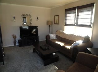 755 W 17th Ave, Oshkosh, WI 54902