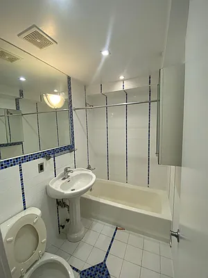 Rented by Aron Fried, LREB | media 11