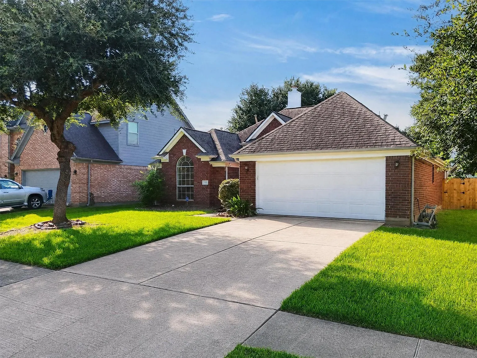 3 bed, 2.0 bath, 1678 sqft, $2,100 — Photo 3